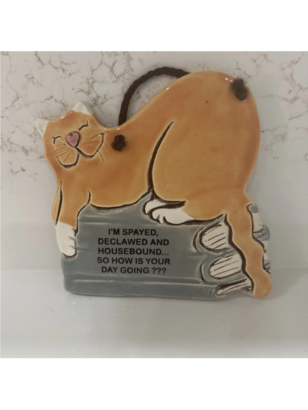 Vintage Cat Tales How Is Your Day Smoky Mountain Pottery Hanging 6" Wall Plaque